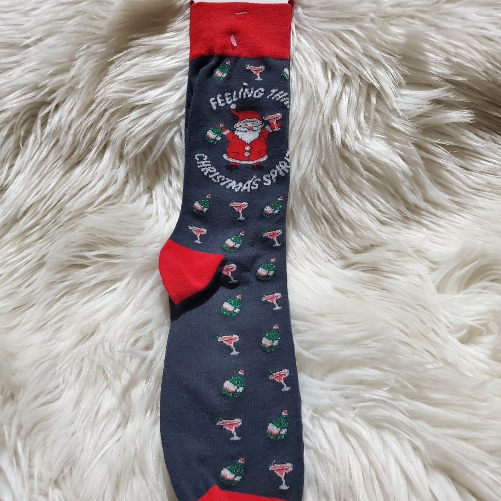 🦋 5/$25 Mistletoes socks